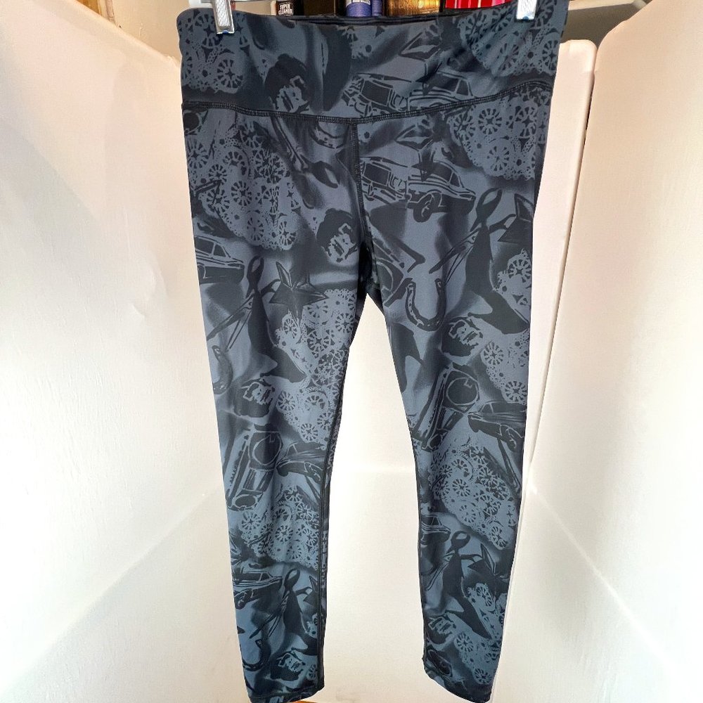 Betsey Johnson Performance‎ Leggings Novelty Industrial City Print Sz M
